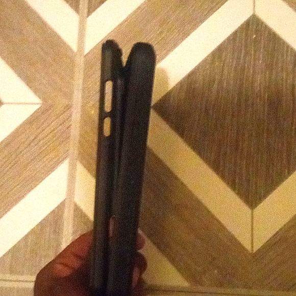 Phone case - Picture 3 of 3